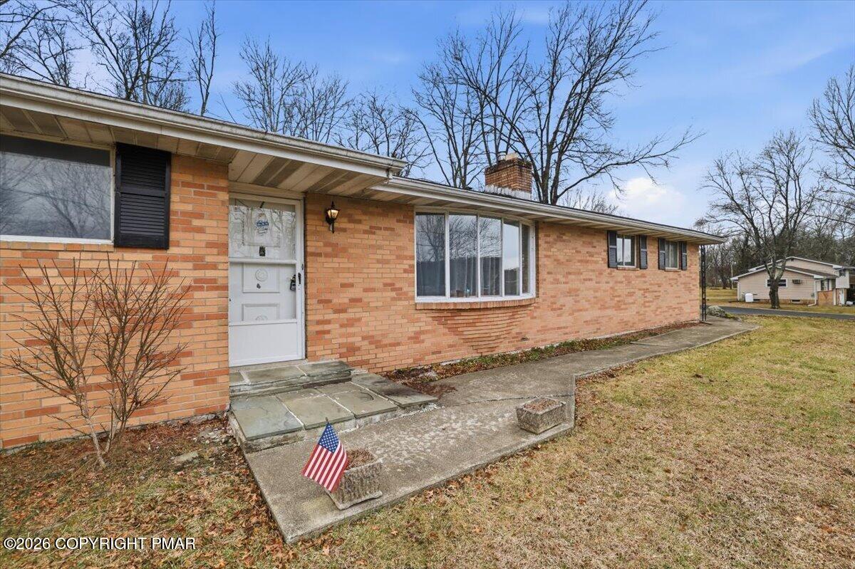 16 Pardees Loop East Stroudsburg, PA 18301 - Photo 2 of 54 04-Photo-4