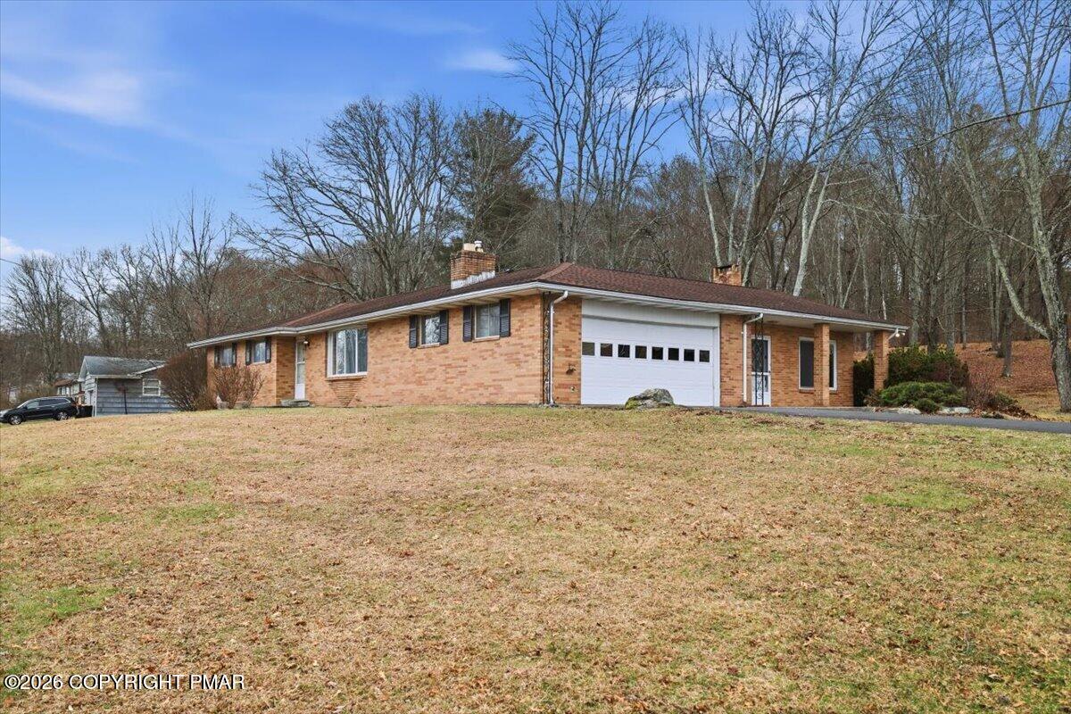 16 Pardees Loop East Stroudsburg, PA 18301 - Photo 3 of 54 03-Photo-3