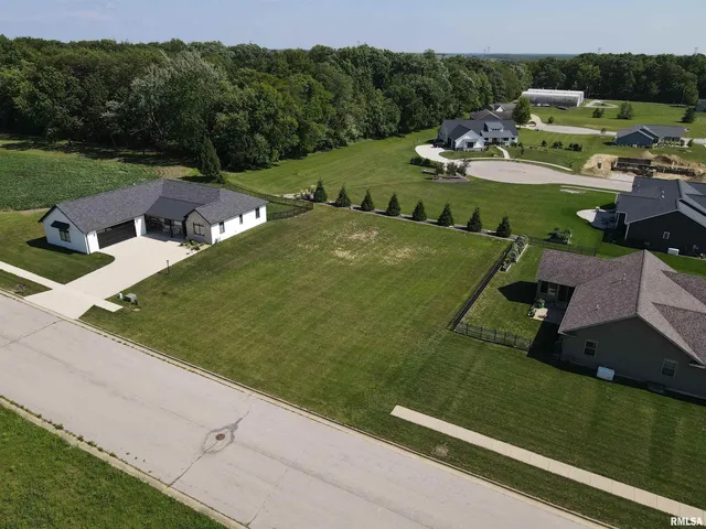 $19,900 | Lot 26 Parkview Drive, Eureka, IL 61530