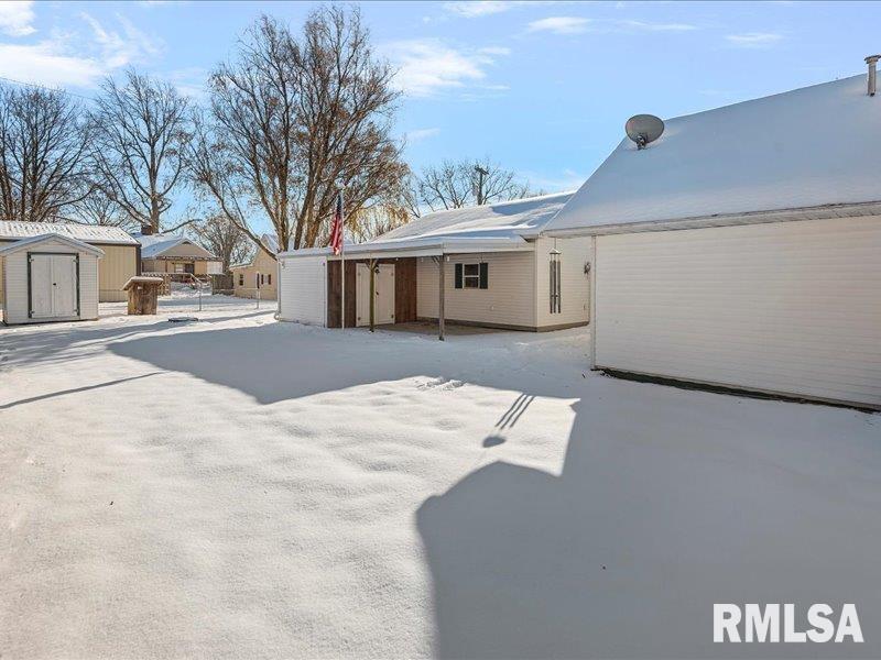 312 Wells Street Buffalo, IL 62515 - Photo 38 of 47