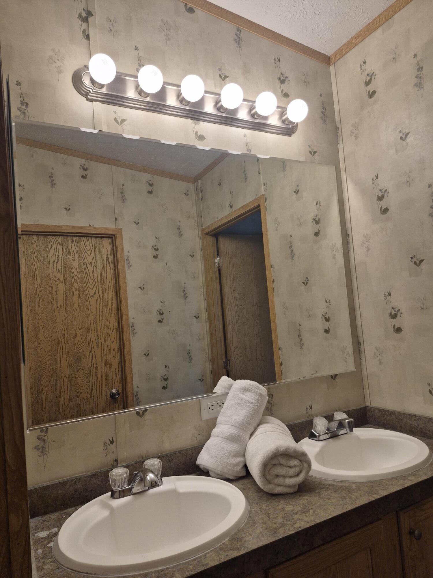 1142 West Road Belgrade, ME 04917 - Photo 12 of 20