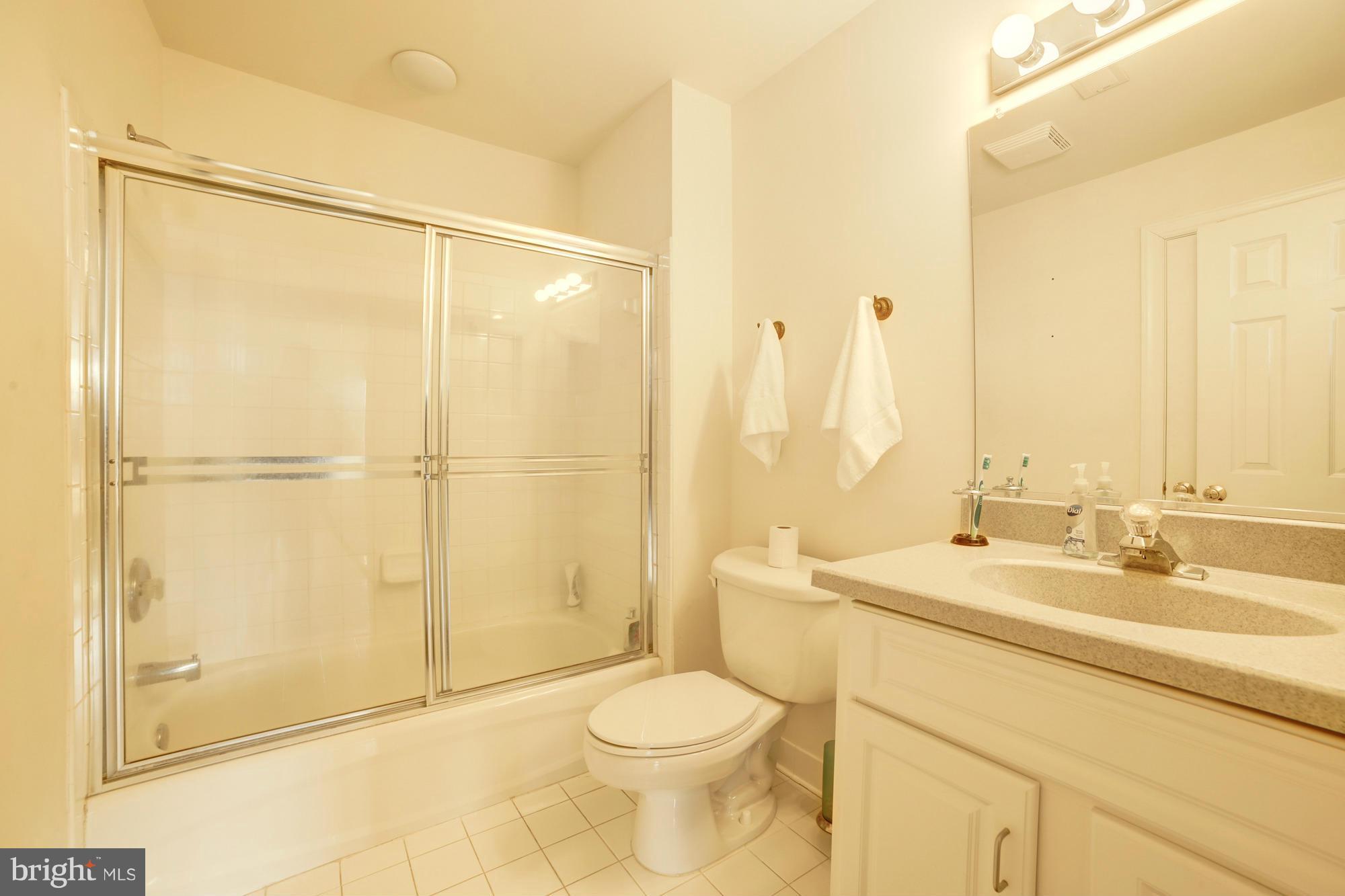 18930 Shelburne Glebe Road Leesburg, VA 20175 - Photo 16 of 30 Bath