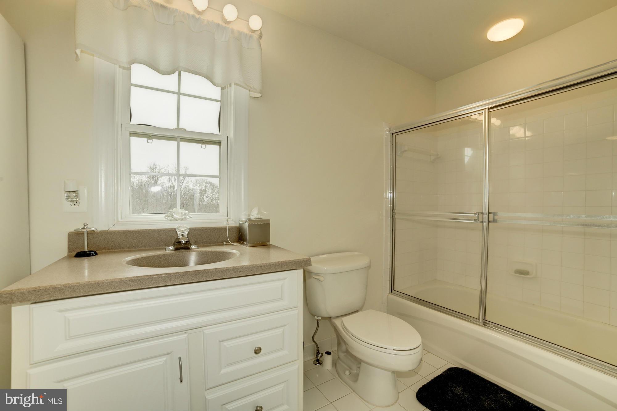 18930 Shelburne Glebe Road Leesburg, VA 20175 - Photo 19 of 30 Bath