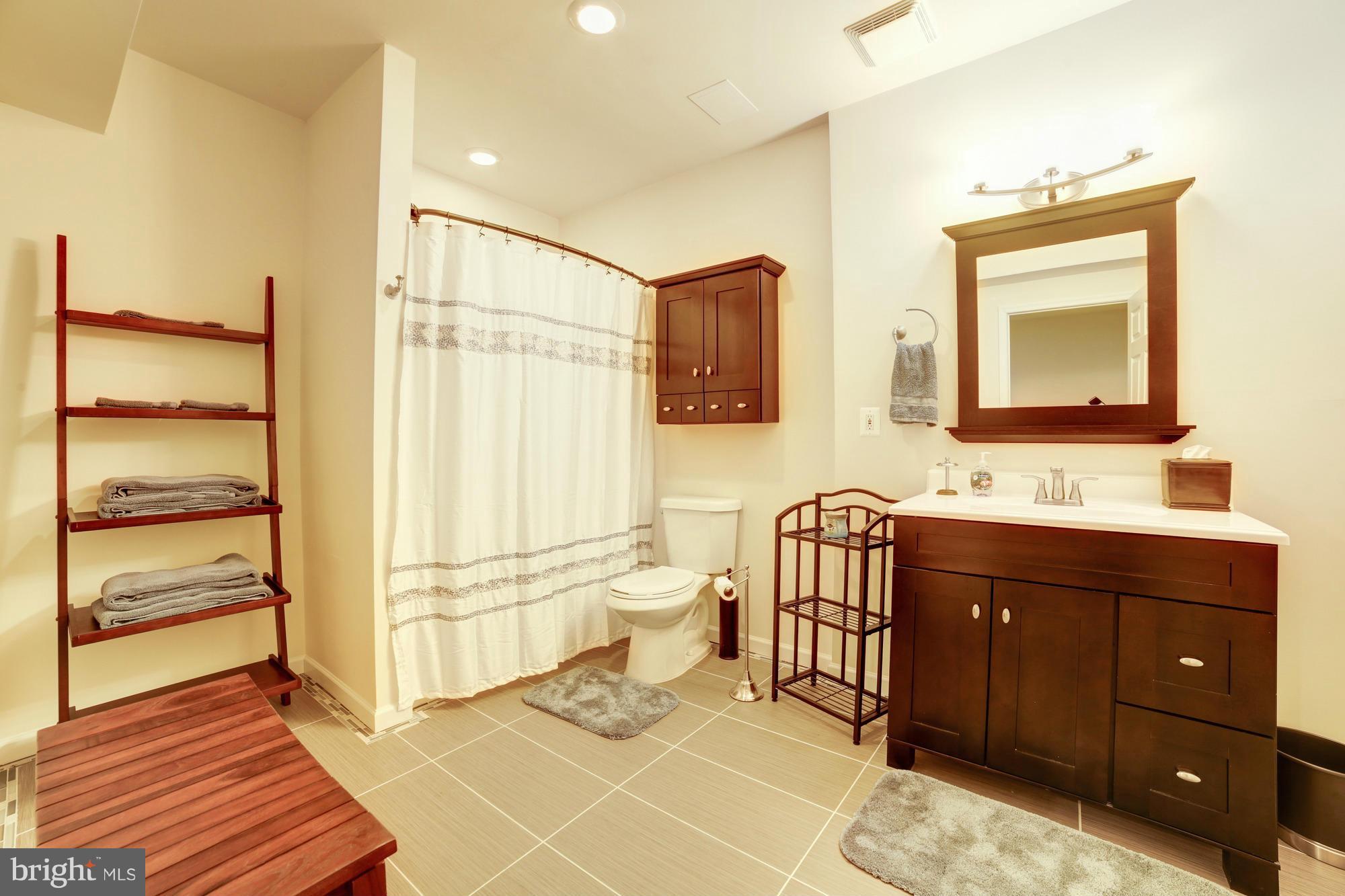 18930 Shelburne Glebe Road Leesburg, VA 20175 - Photo 22 of 30 Bath Lower Level