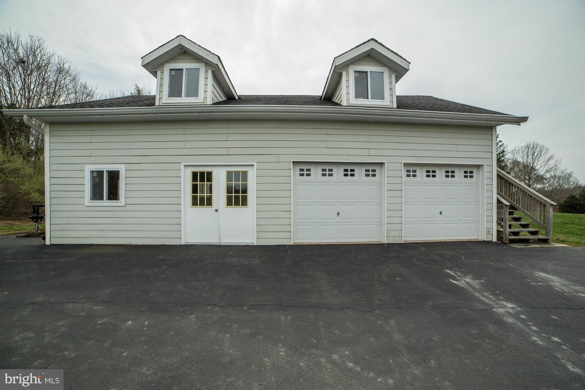 18930 Shelburne Glebe Road Leesburg, VA 20175 - Photo 26 of 30 3 Car Detached Garage