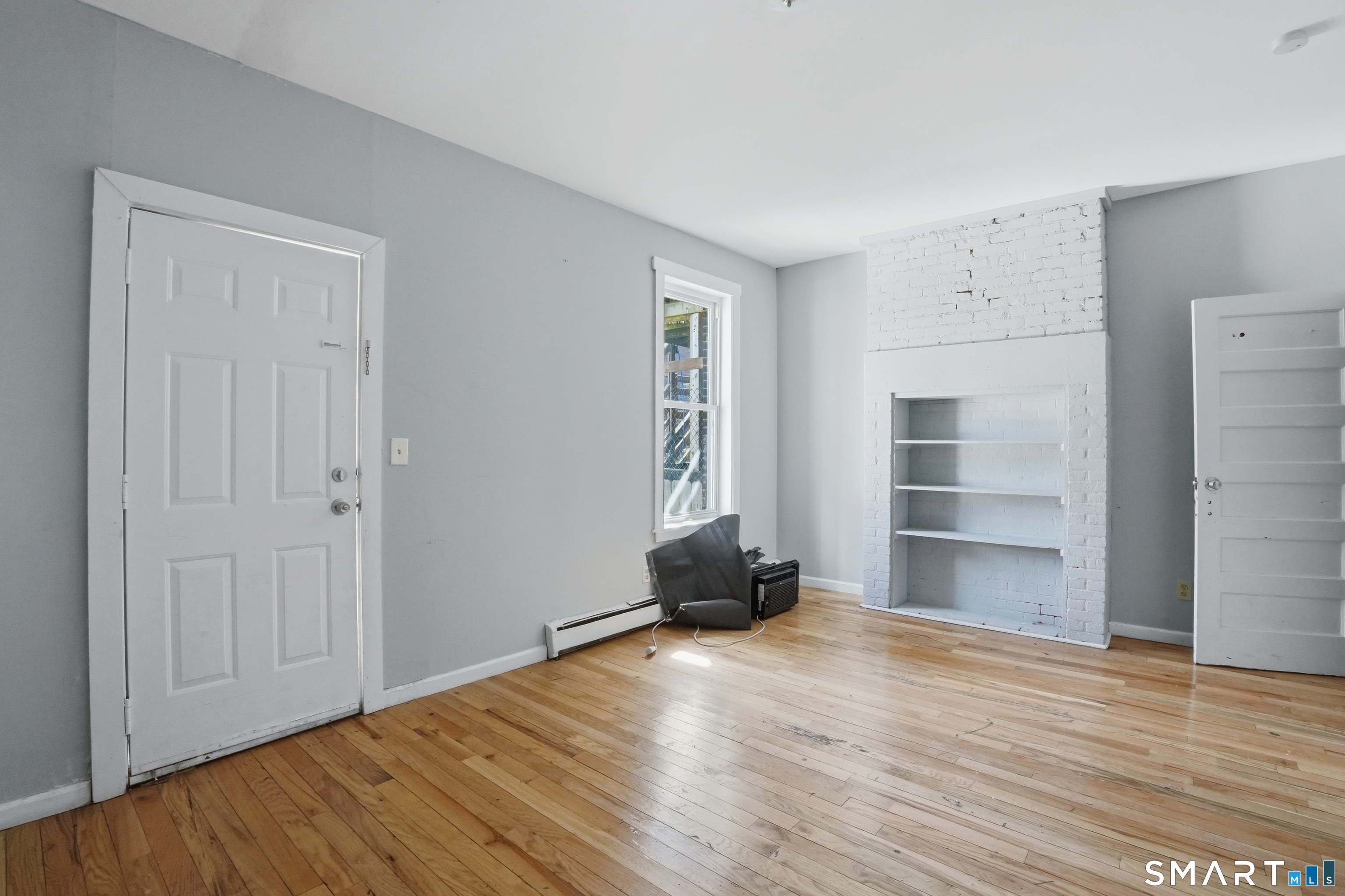584 Kossuth Street Bridgeport, CT 06608 - Photo 14 of 34 Unit 1