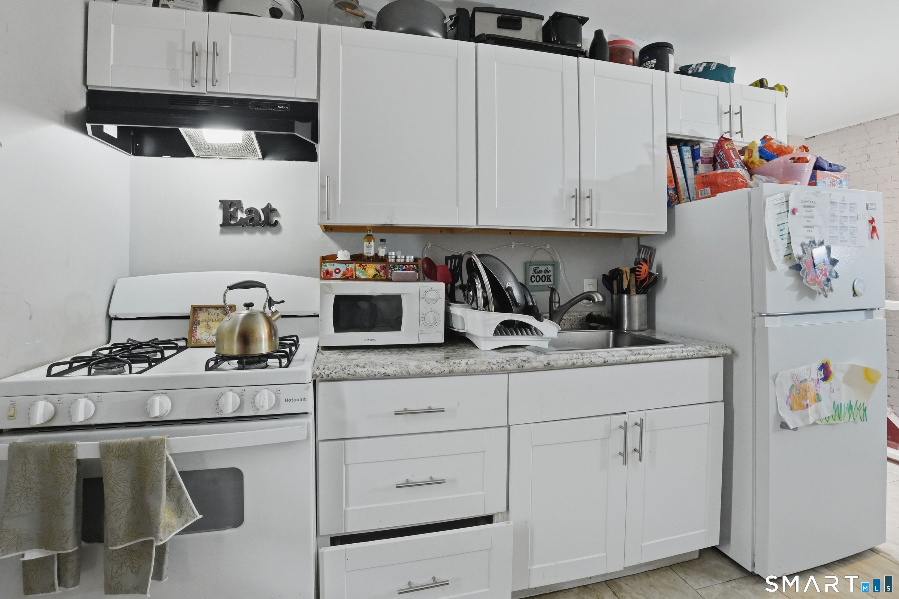 584 Kossuth Street Bridgeport, CT 06608 - Photo 22 of 34 Unit 3