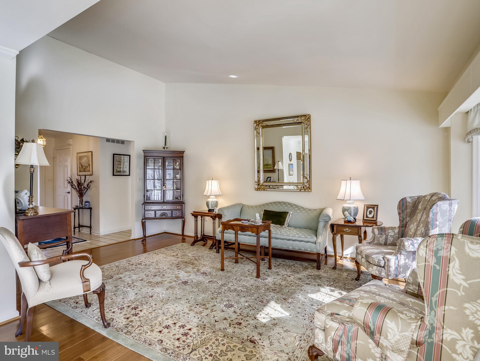 853 Rudder Way Annapolis, MD 21401 - Photo 3 of 35 Living Room