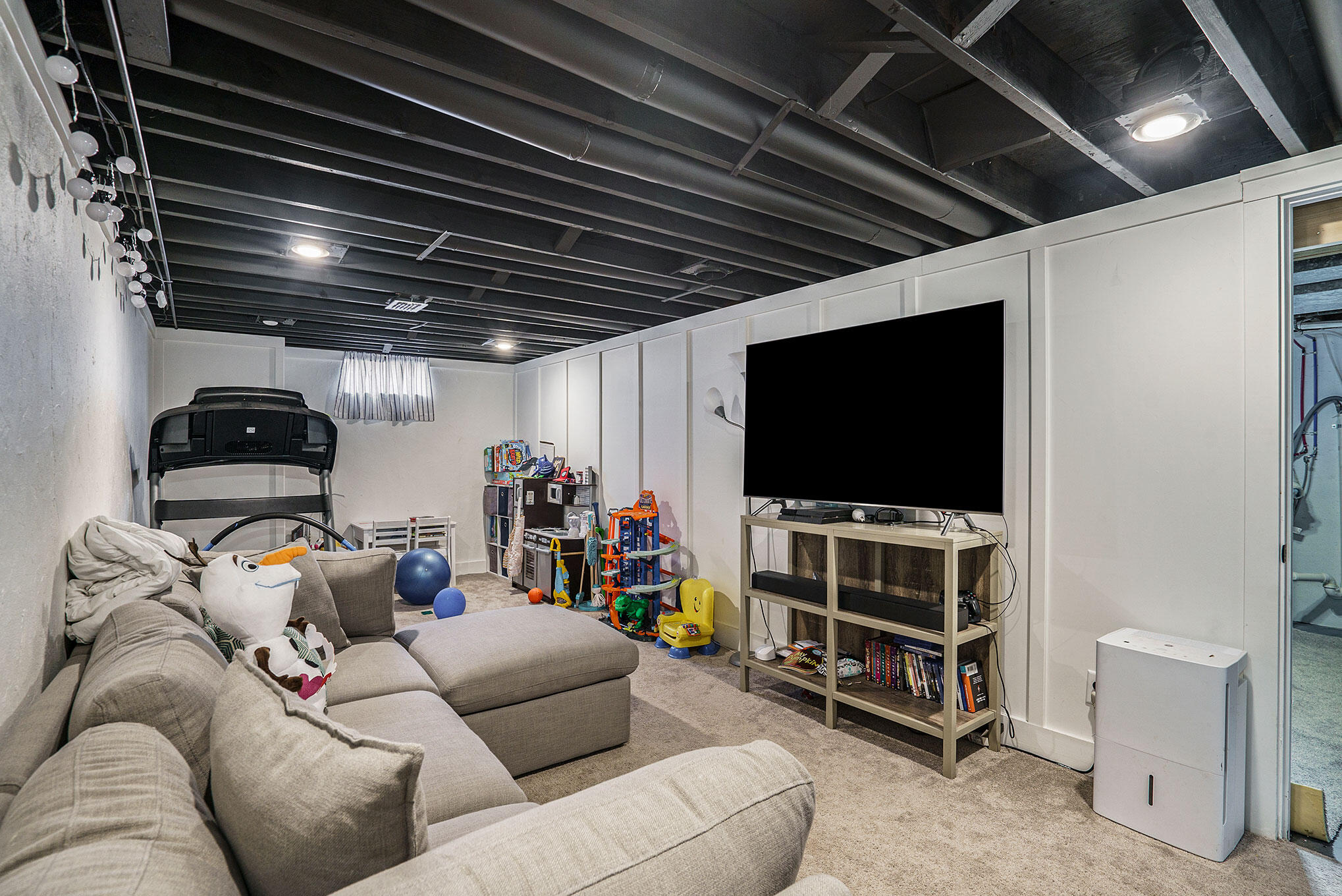 1122 Highgate Road Kalamazoo, MI 49006 - Photo 18 of 25 JBS04165