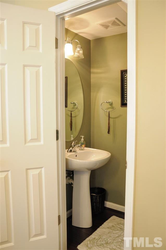 2404 Pumpkin Ridge Way Raleigh, NC 27604 - Photo 8 of 16 Gallery Image 8