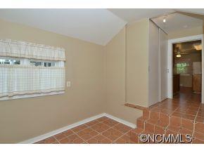 73 Gibbs Road Leicester, NC 28748 - Photo 7 of 14 Gallery Image 7