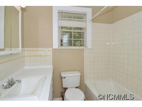73 Gibbs Road Leicester, NC 28748 - Photo 9 of 14 Gallery Image 9