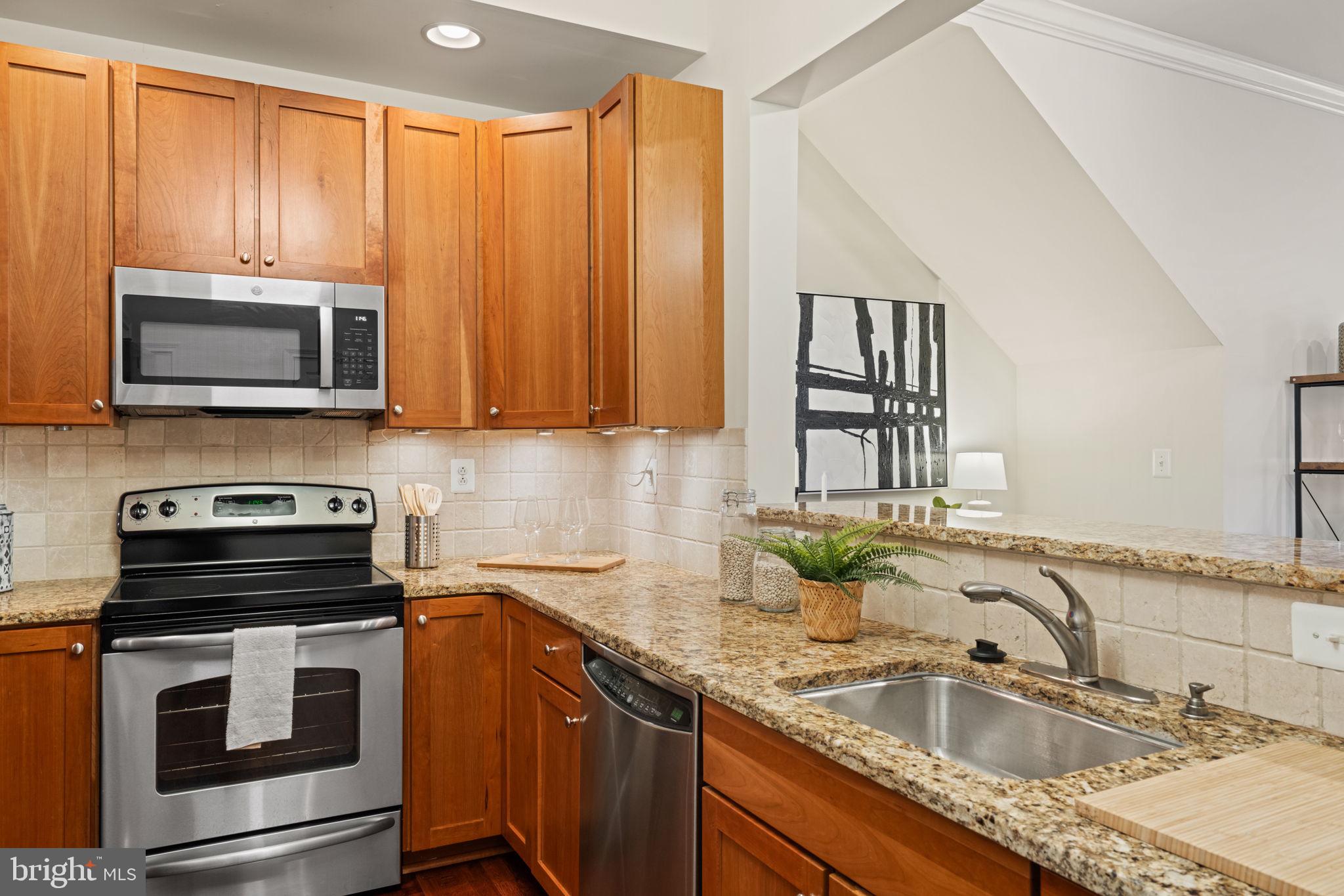 108 Captains Way Philadelphia, PA 19146 - Photo 12 of 59