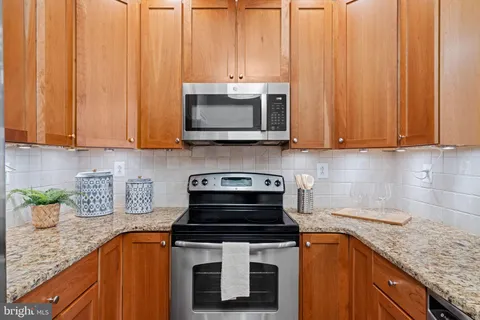 $729,000 | 108 Captains Way, Philadelphia, PA 19146