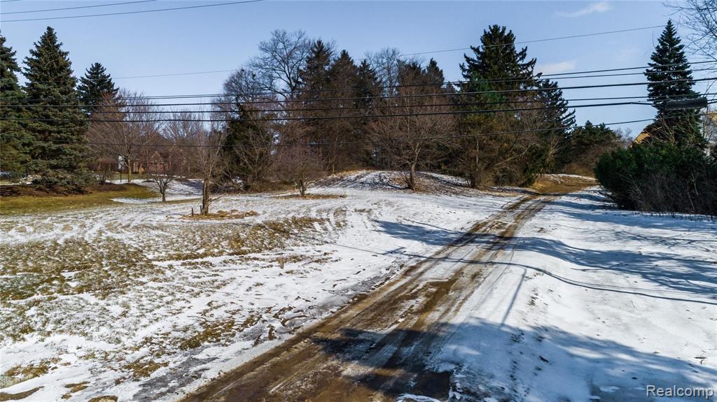 28550 Halsted Road Farmington Hills, MI 48331 - Photo 1 of 4