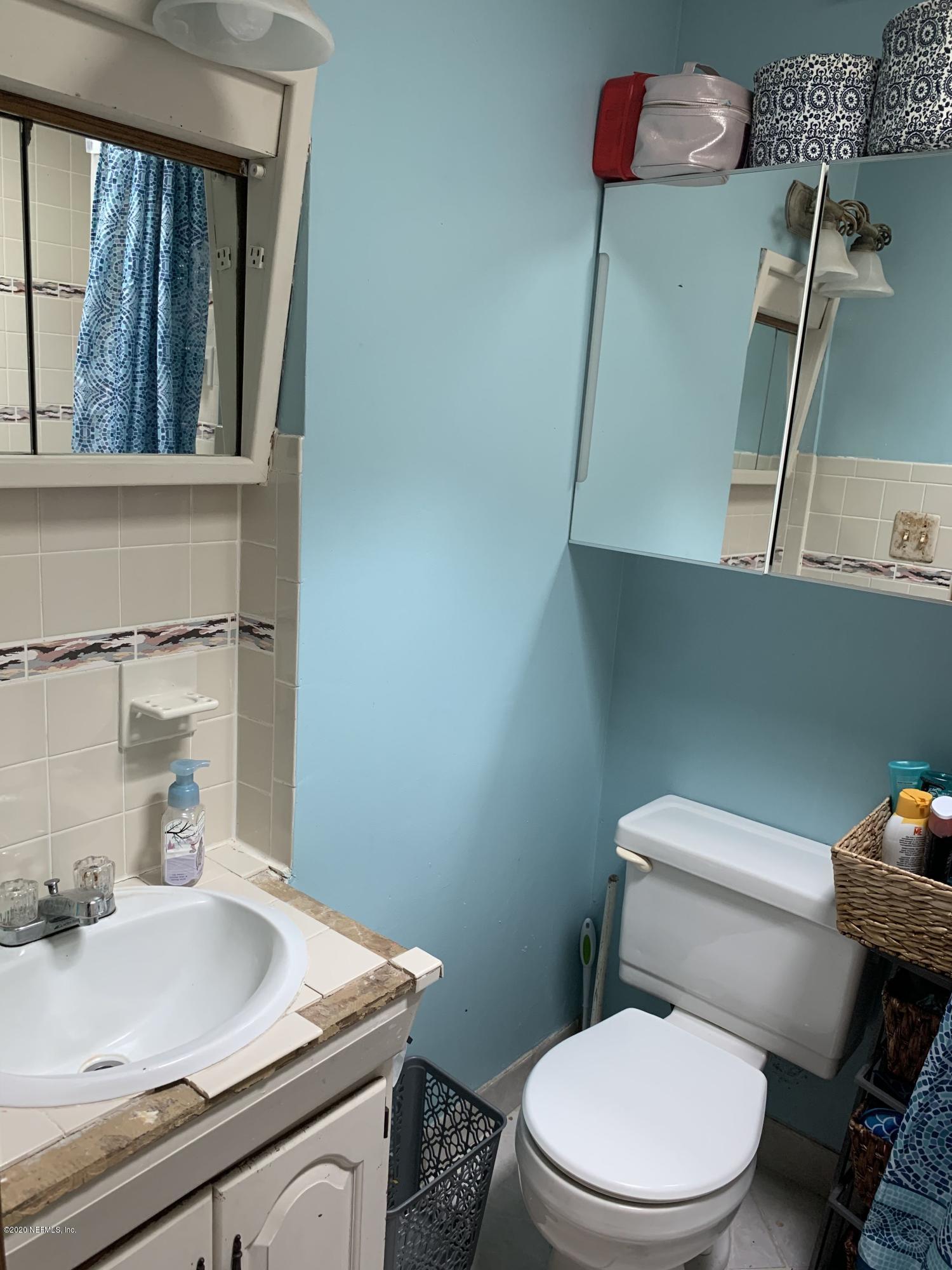 11105 Duval Road Jacksonville, FL 32218 - Photo 15 of 18 Bathroom 2