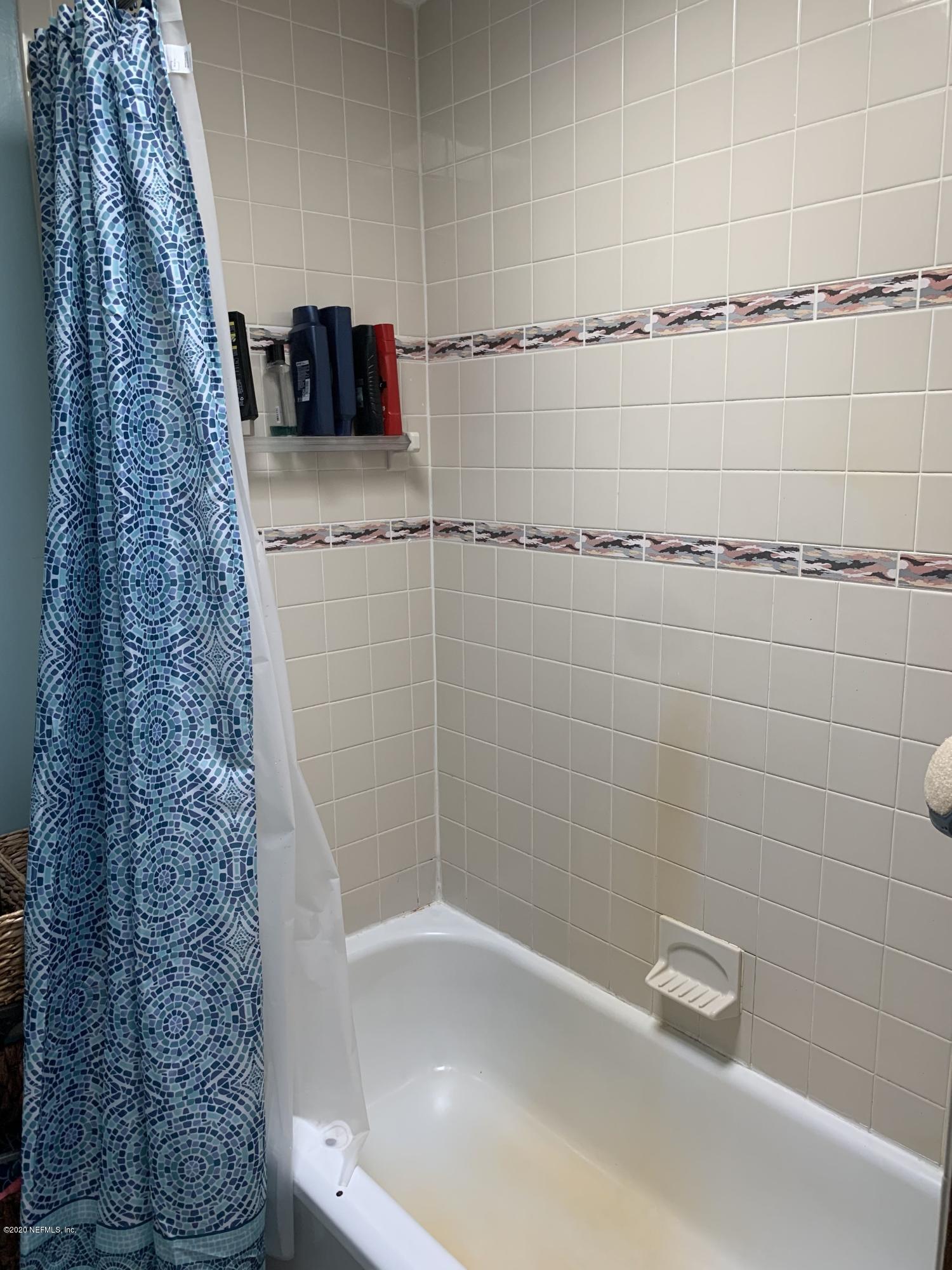 11105 Duval Road Jacksonville, FL 32218 - Photo 16 of 18 Tub - Bathroom 2