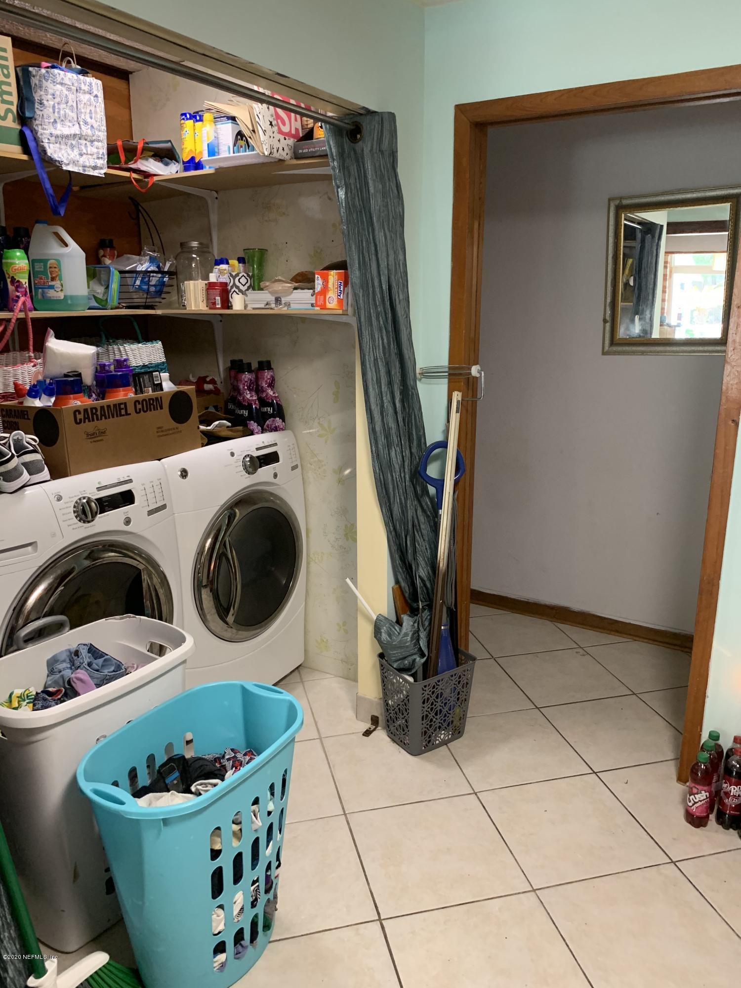 11105 Duval Road Jacksonville, FL 32218 - Photo 6 of 18 Pantry:Laundry 2