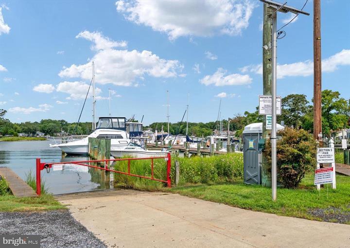 1809 Keymar Road Edgewater, MD 21037 - Photo 41 of 49 a view of a garden