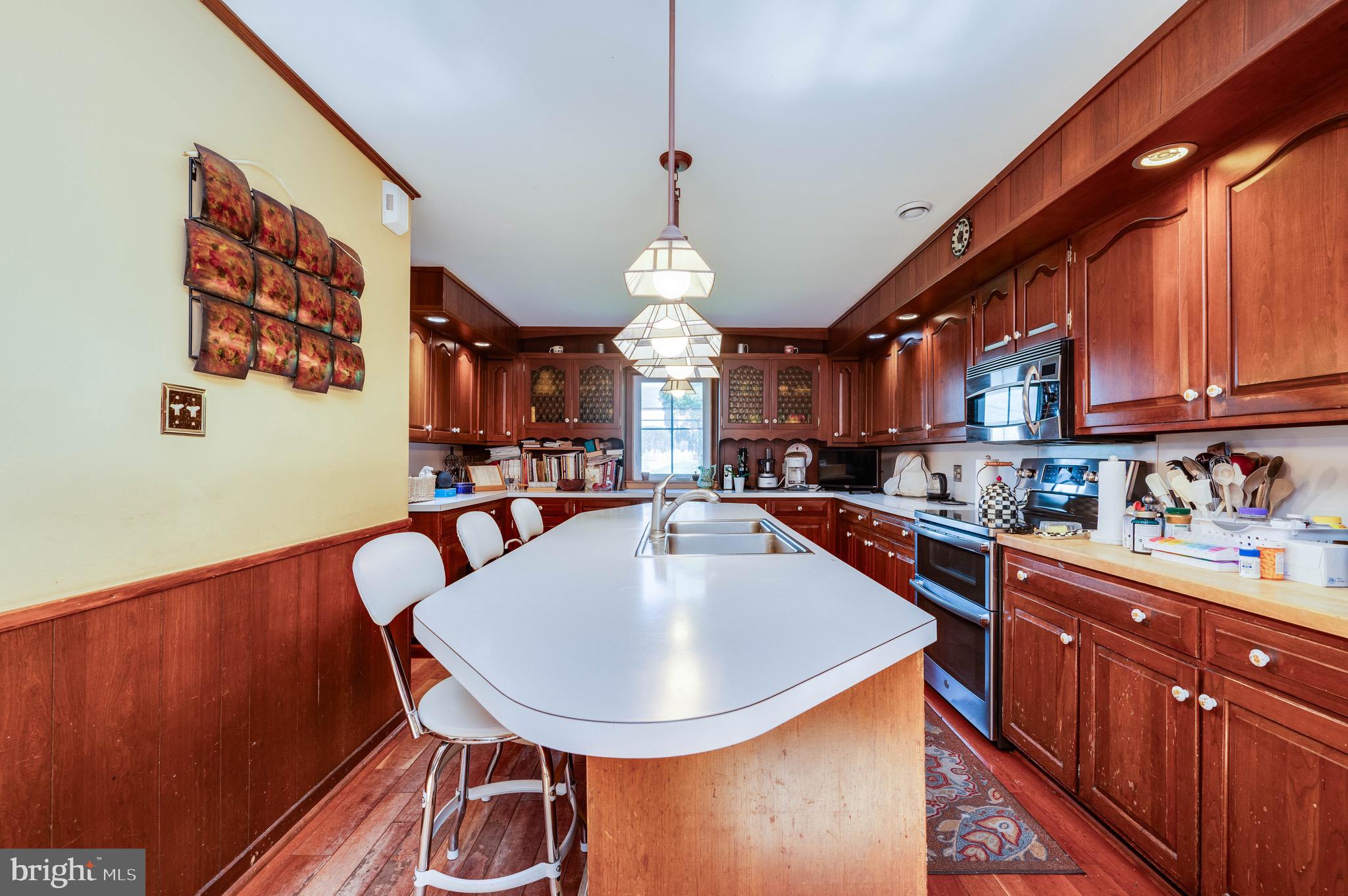 578 Old Lancaster Pike Reading, PA 19607 - Photo 15 of 87