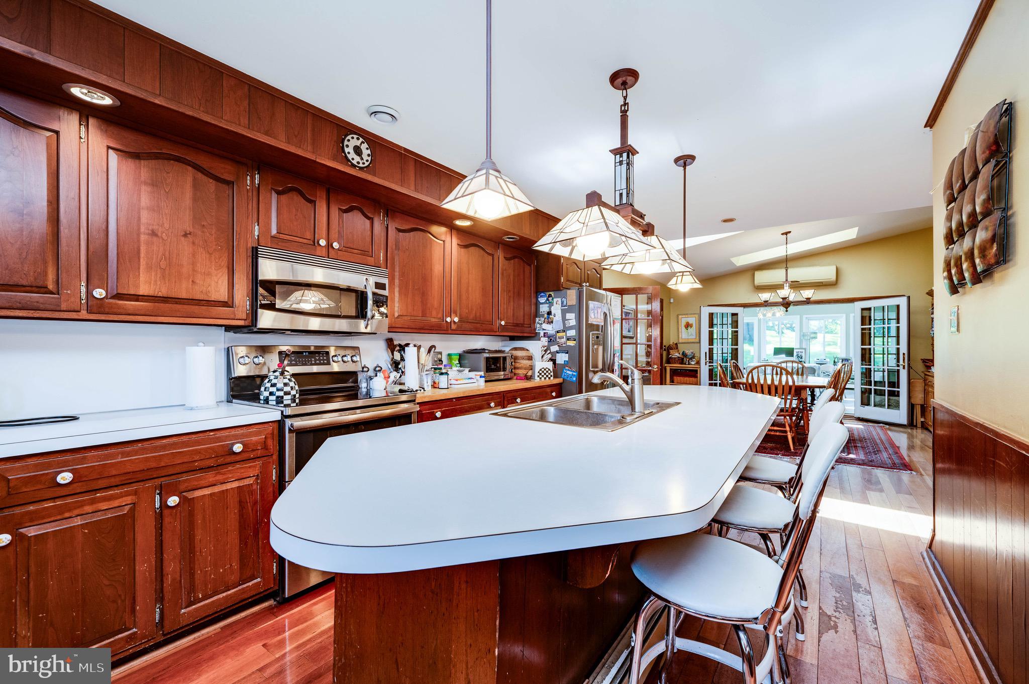 578 Old Lancaster Pike Reading, PA 19607 - Photo 17 of 87