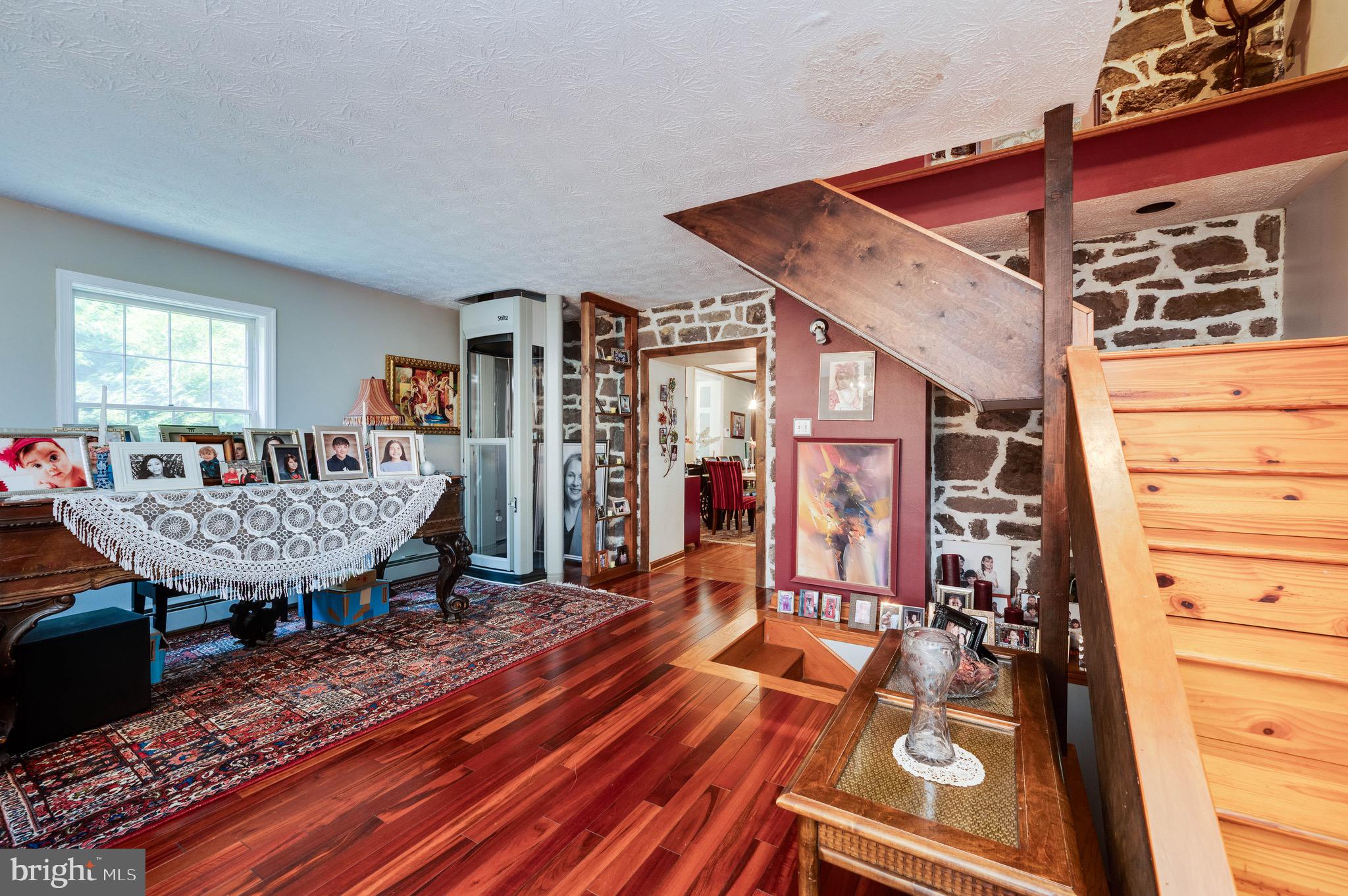 578 Old Lancaster Pike Reading, PA 19607 - Photo 32 of 87