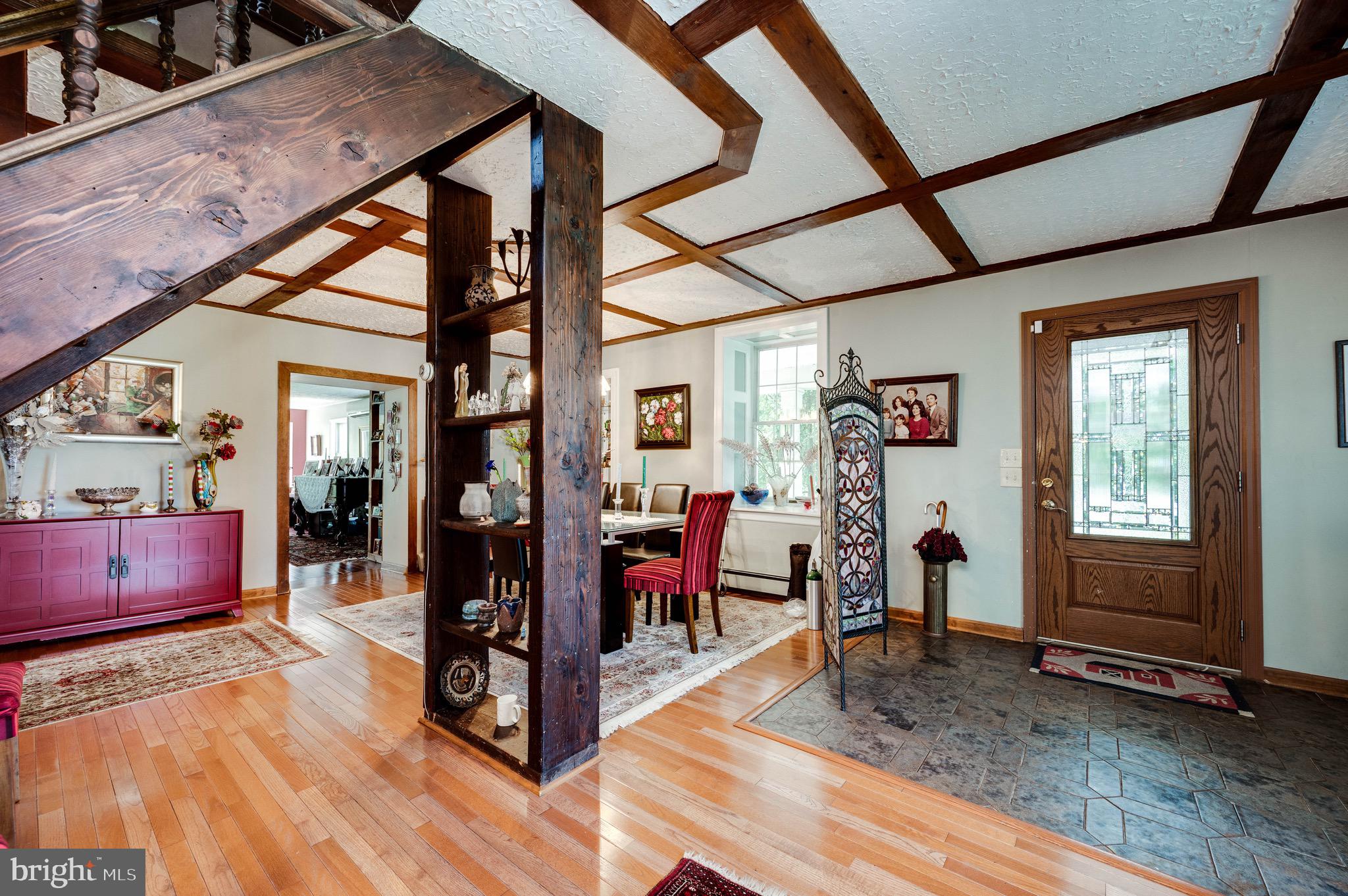 578 Old Lancaster Pike Reading, PA 19607 - Photo 4 of 87