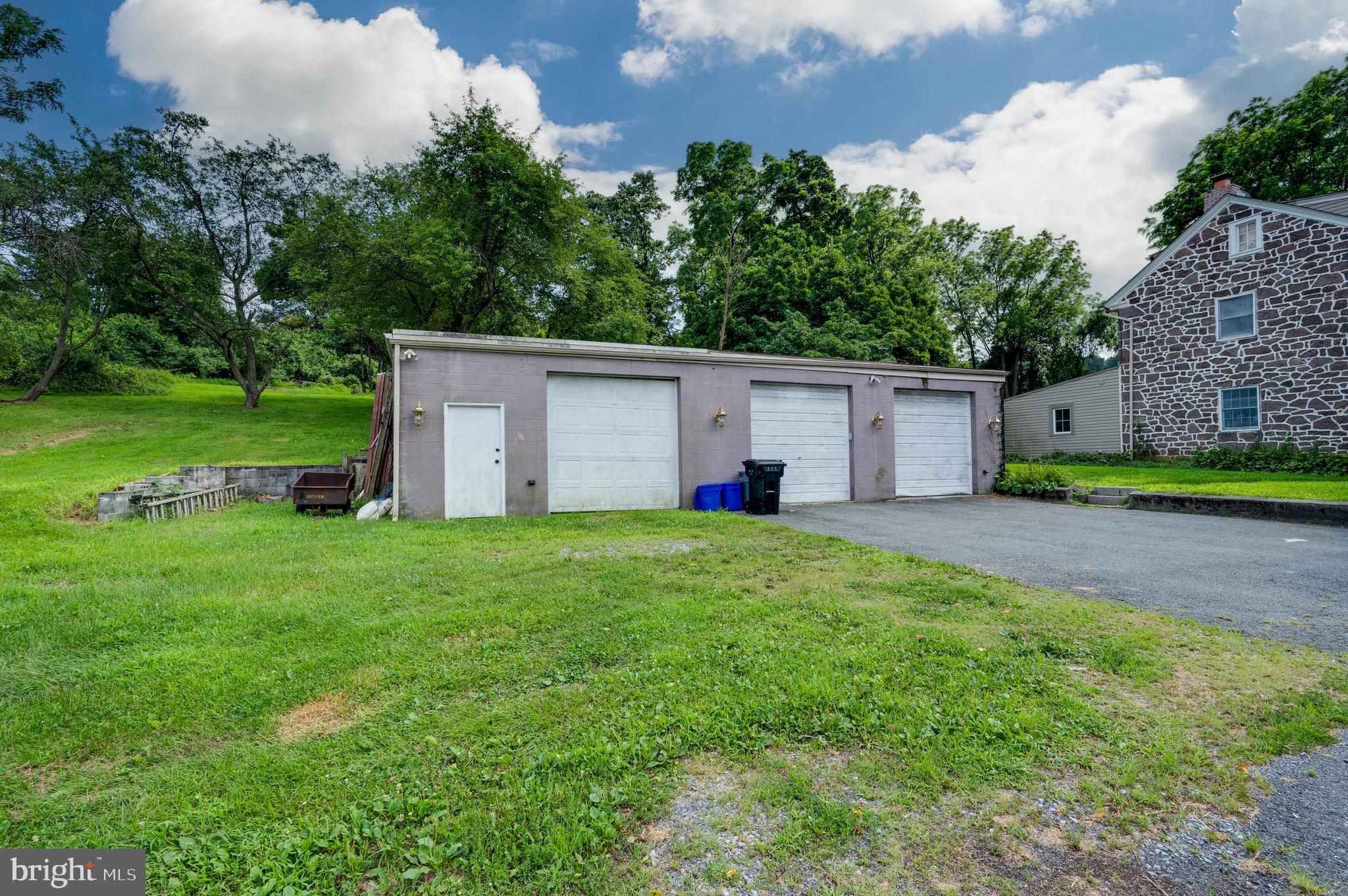 578 Old Lancaster Pike Reading, PA 19607 - Photo 60 of 87