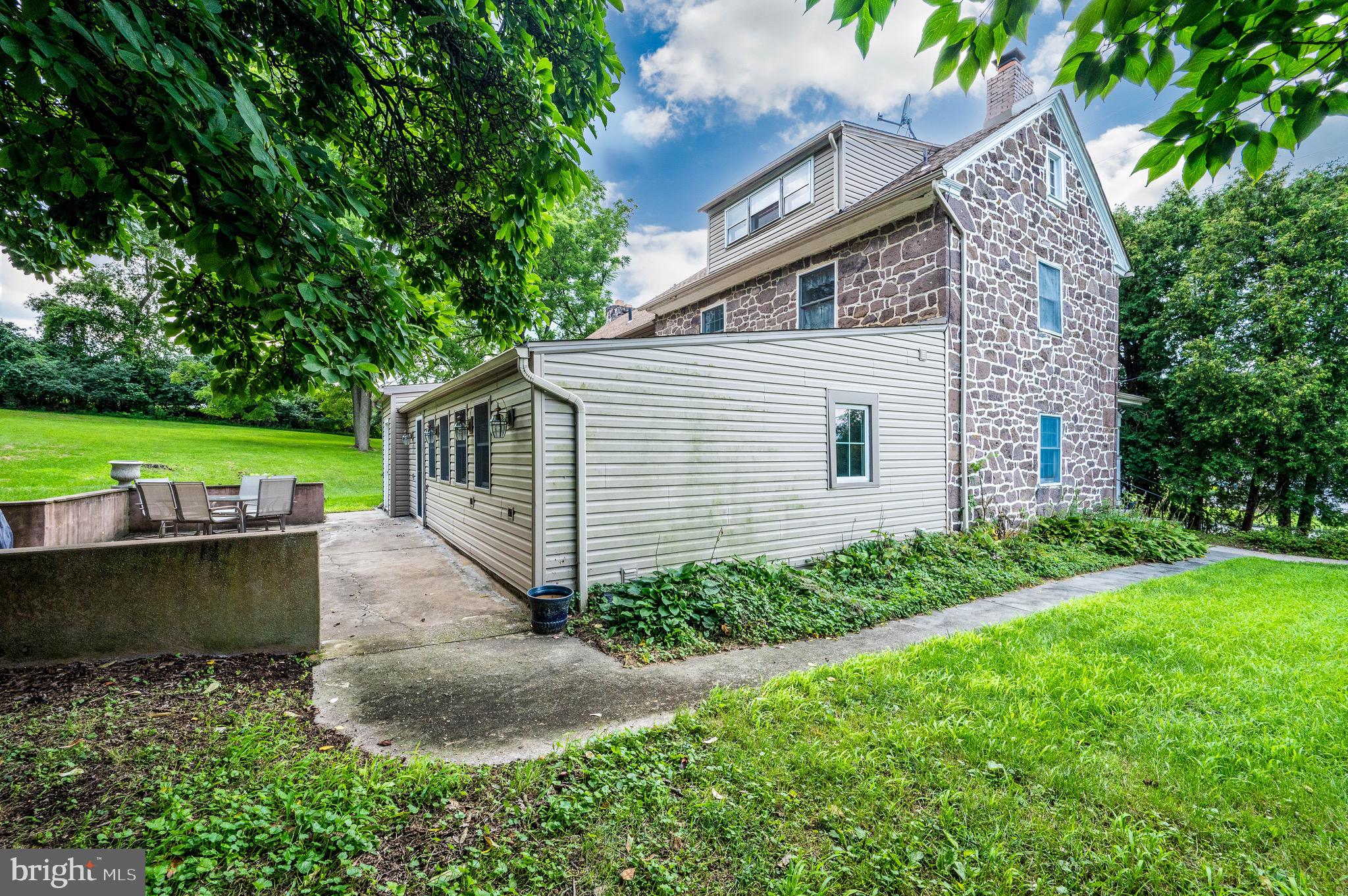 578 Old Lancaster Pike Reading, PA 19607 - Photo 63 of 87