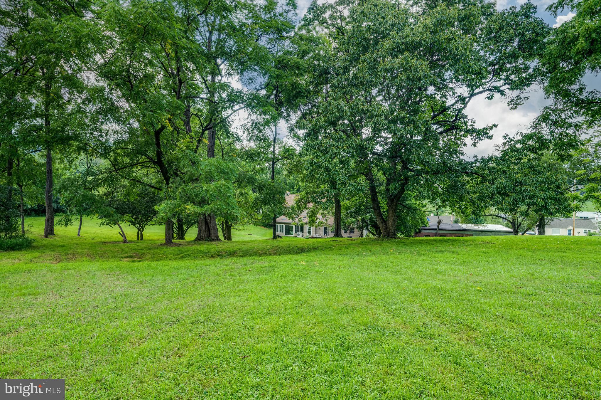 578 Old Lancaster Pike Reading, PA 19607 - Photo 73 of 87