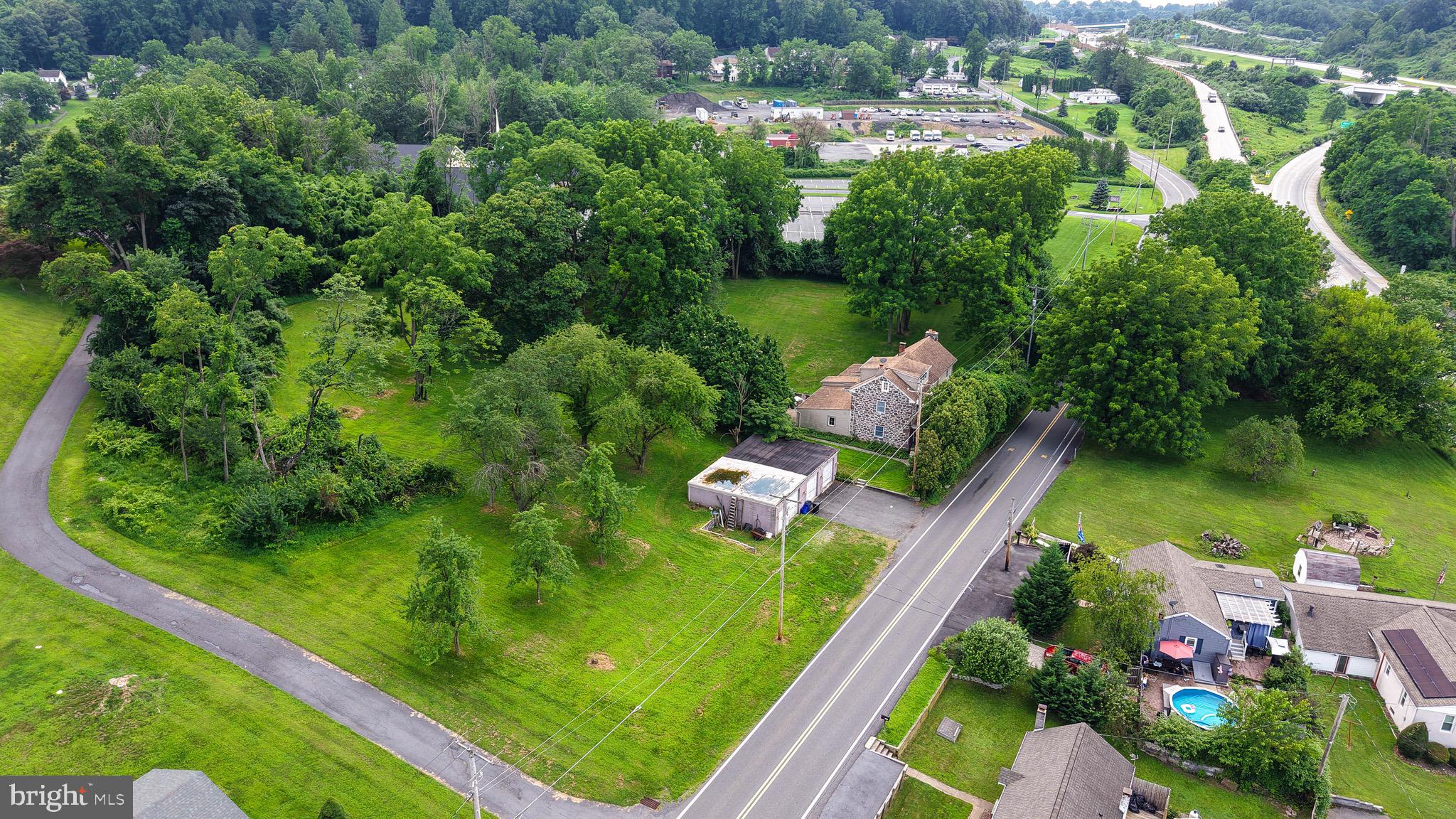 578 Old Lancaster Pike Reading, PA 19607 - Photo 76 of 87