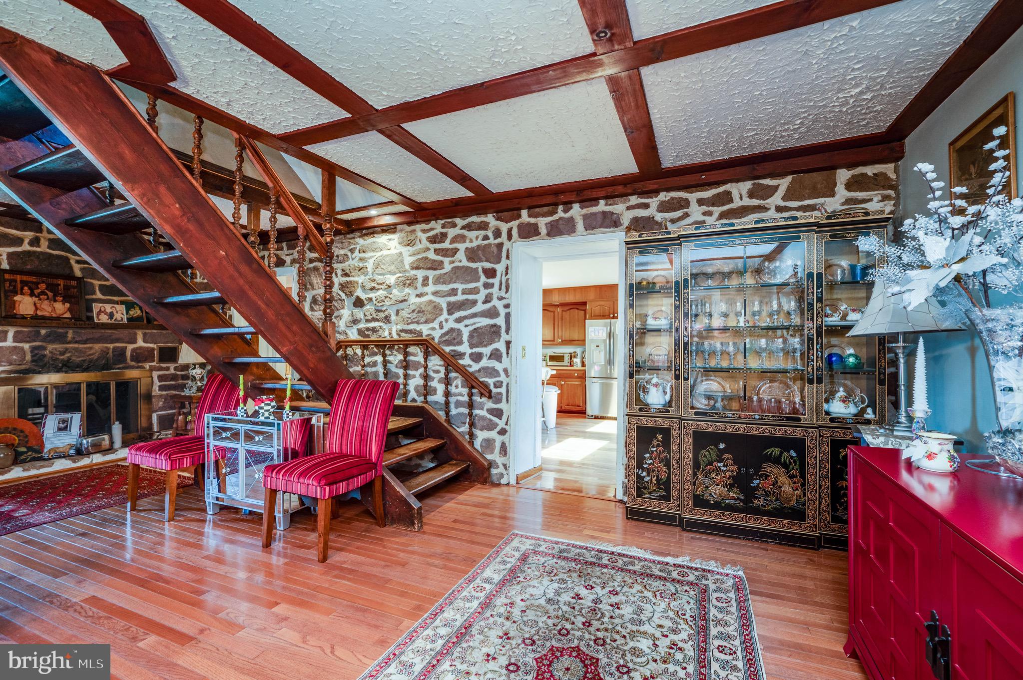 578 Old Lancaster Pike Reading, PA 19607 - Photo 10 of 87