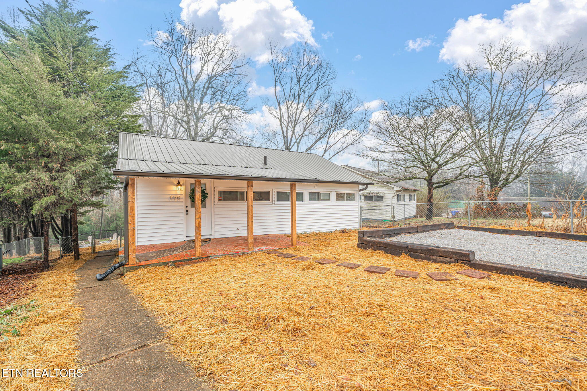 1-web-or-mls-100 Wellington Cirlce-2