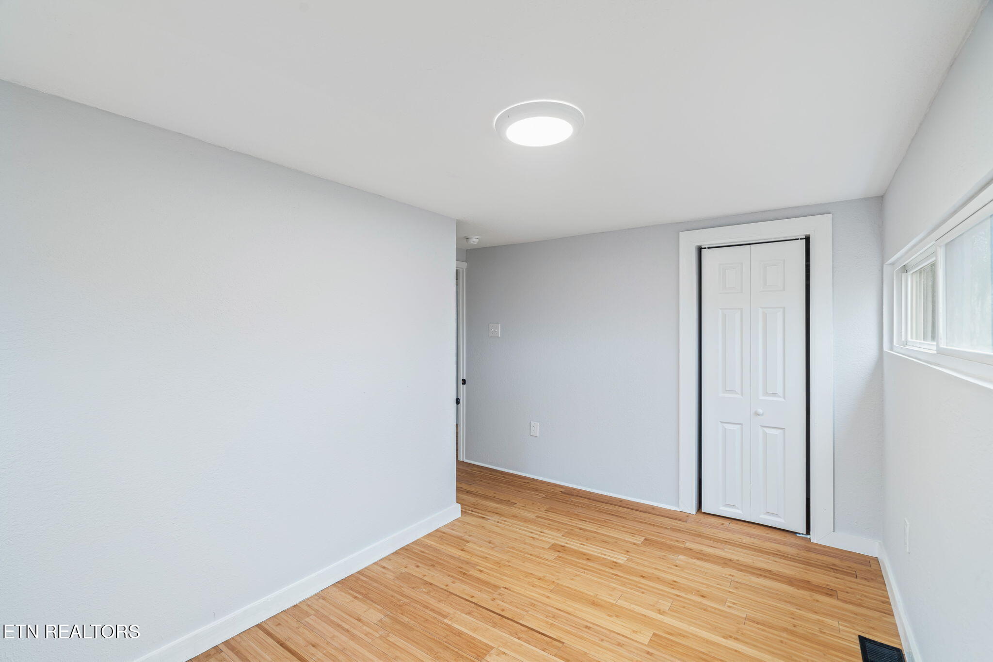 100 Wellington Circle Oak Ridge, TN 37830 - Photo 18 of 35 22-web-or-mls-100 Wellington Cirlce-23