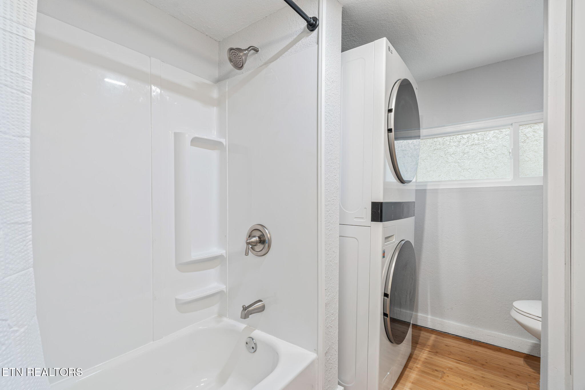 100 Wellington Circle Oak Ridge, TN 37830 - Photo 21 of 35 25-web-or-mls-100 Wellington Cirlce-26