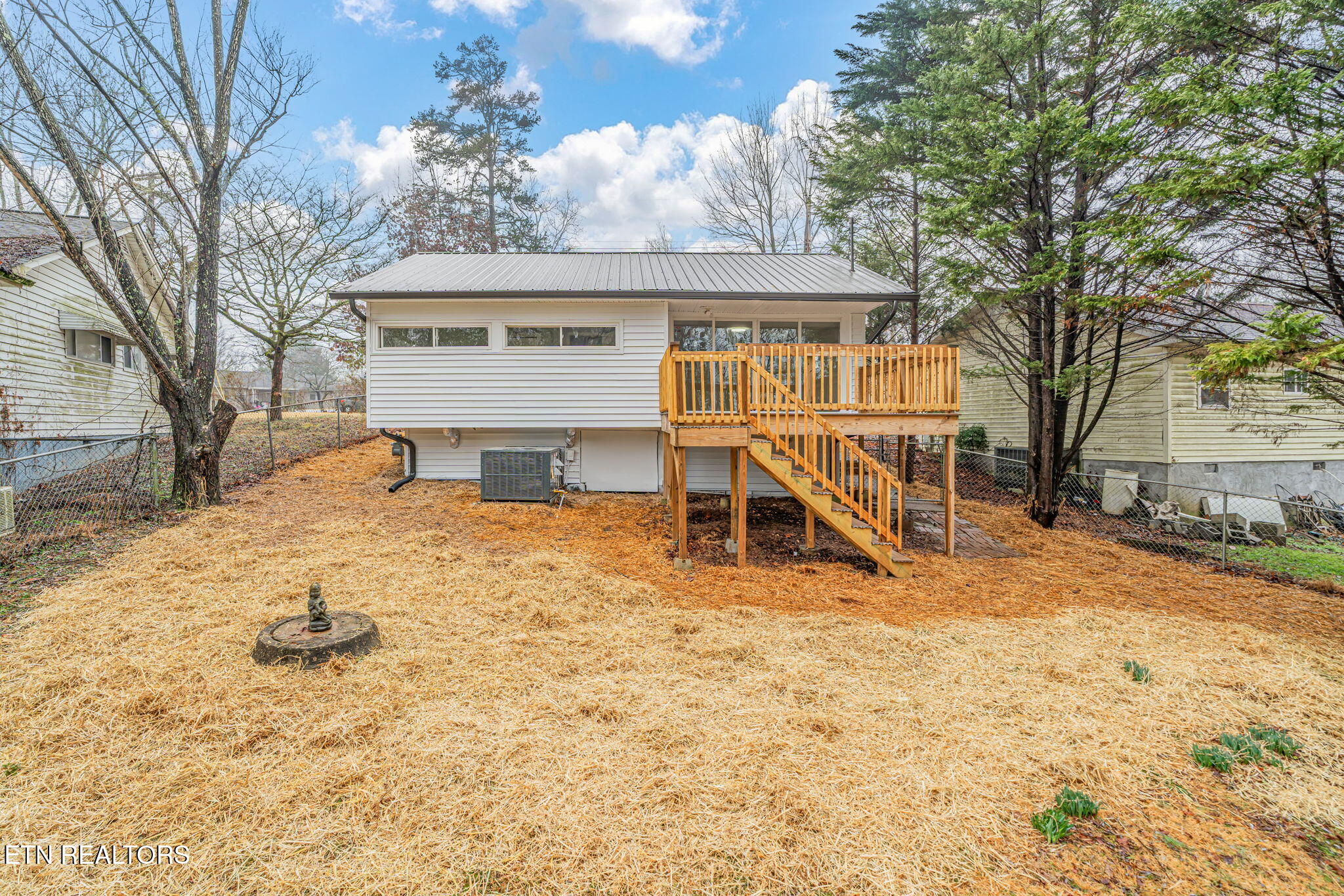 100 Wellington Circle Oak Ridge, TN 37830 - Photo 28 of 35 32-web-or-mls-100 Wellington Cirlce-33