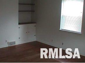 411 West Lawrence Avenue Springfield, IL 62704 - Photo 15 of 20
