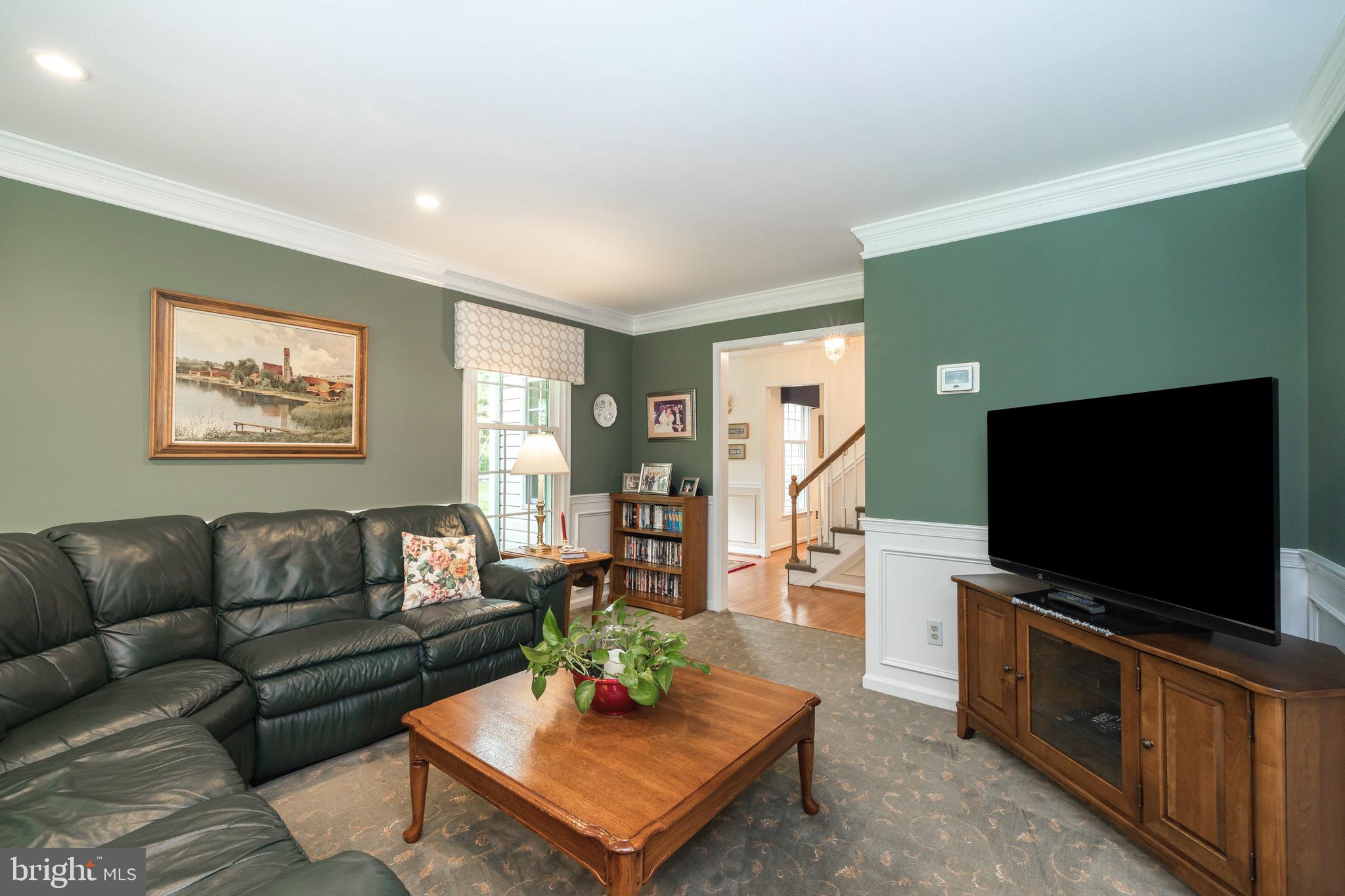 40 Ravine Road Malvern, PA 19355 - Photo 9 of 64 Living Rm w/Crown Molding & Newer Carpet