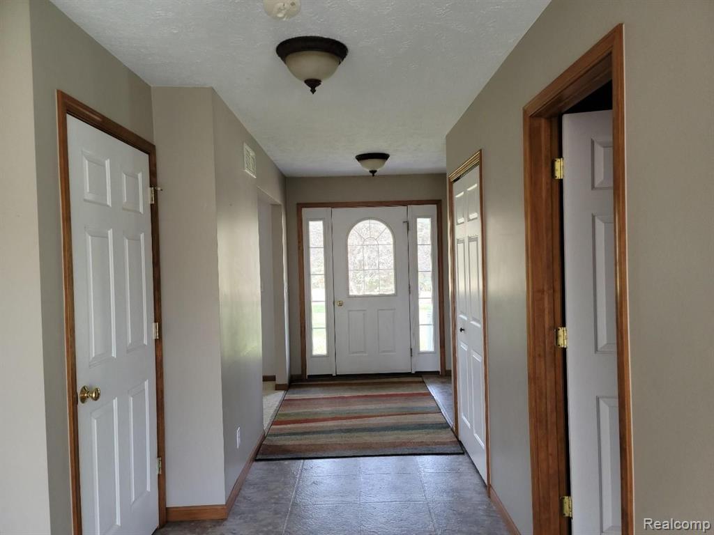 6349 Layton Road Fowlerville, MI 48836 - Photo 8 of 14