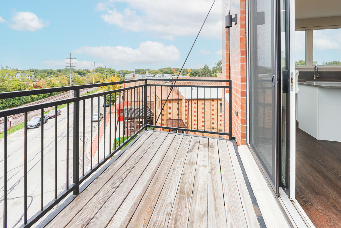 440 Green Bay Road, Unit 401 Highwood, IL 60040 - Photo 12 of 13