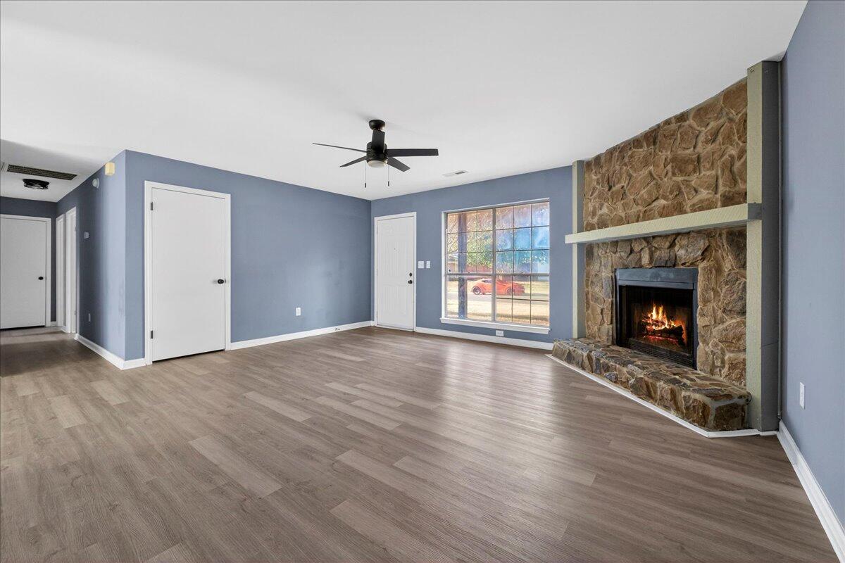 206 Tram Boulevard Summerville, SC 29486 - Photo 8 of 26 Living Room