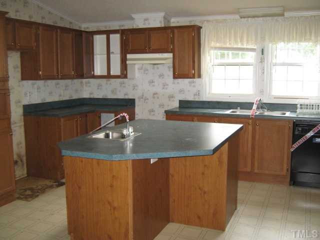 204 Beaver Dam Road Henderson, NC 27537 - Photo 2 of 8 Photo 2