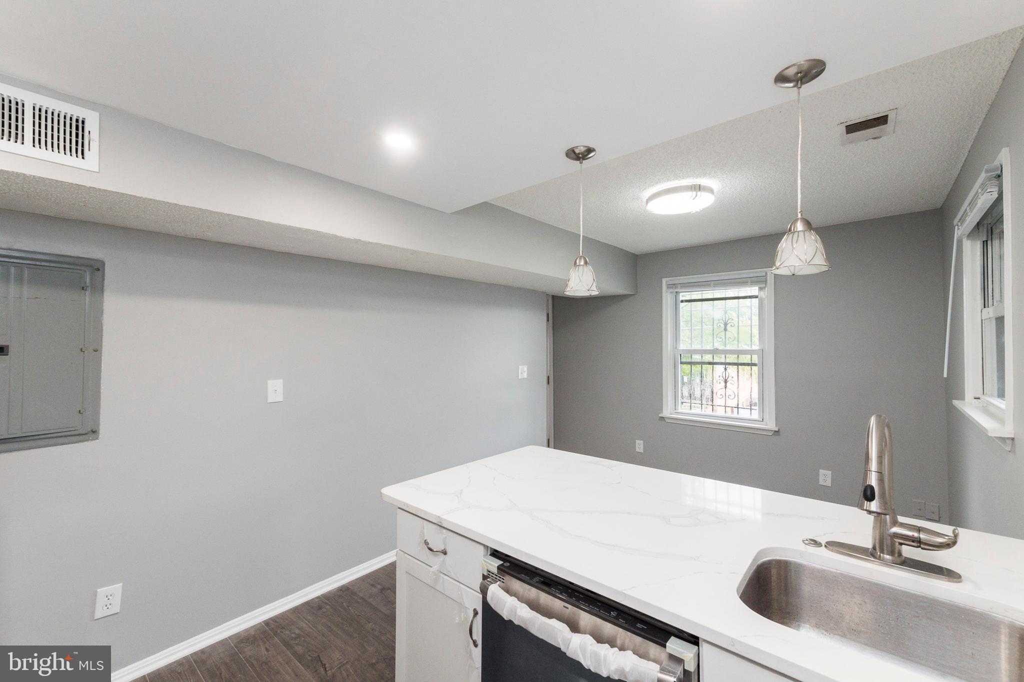 5065 Sheriff Road Northeast Washington, DC 20019 - Photo 8 of 36