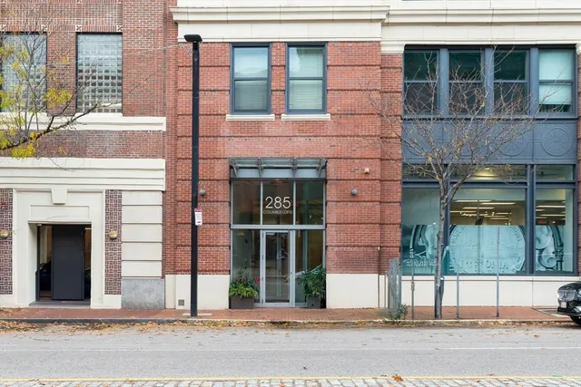 $2,890,000 | 285 Columbus Avenue, Unit PH 805, Boston, MA 02116