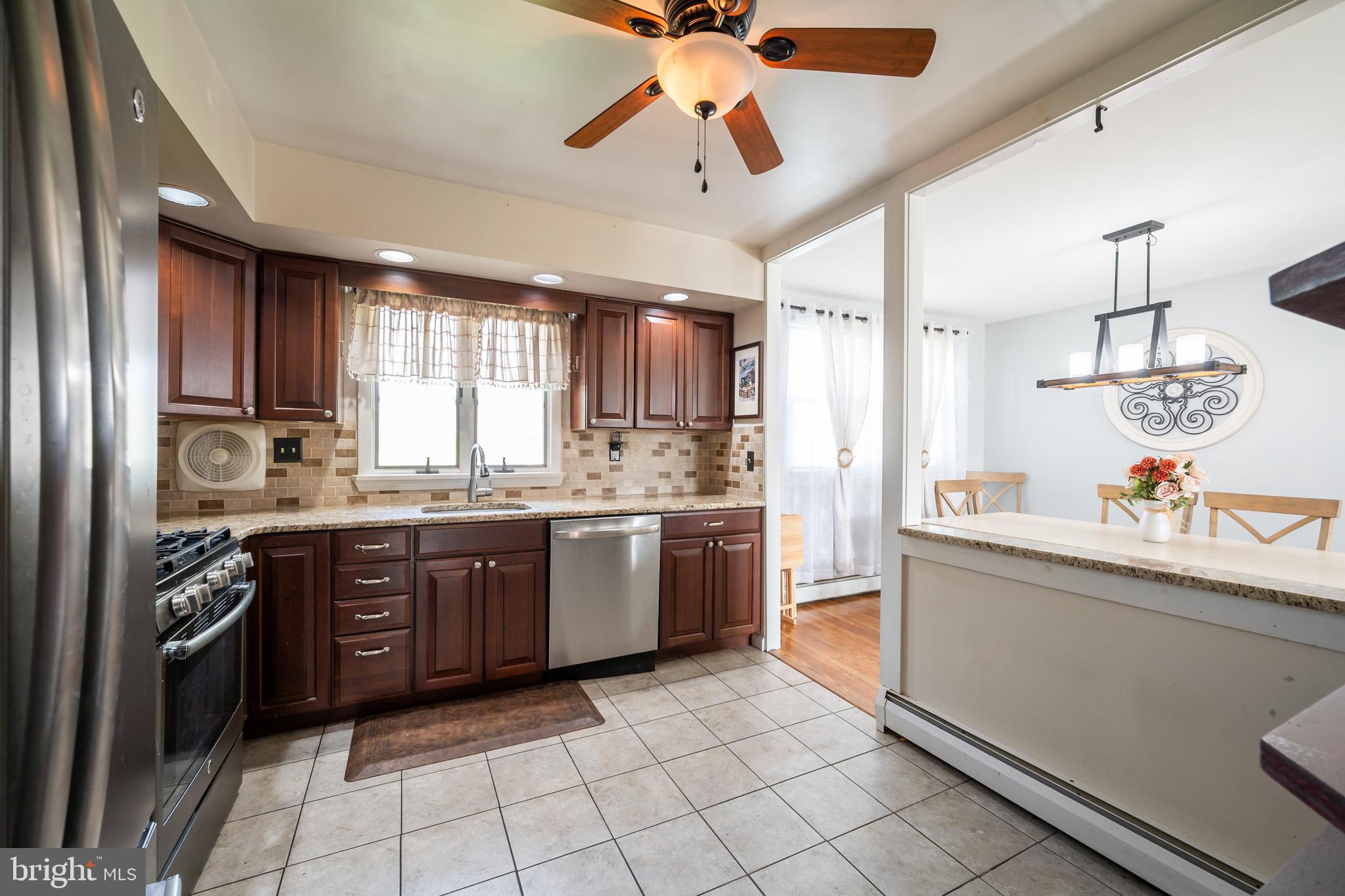 738 Longstreth Road Warminster, PA 18974 - Photo 12 of 30