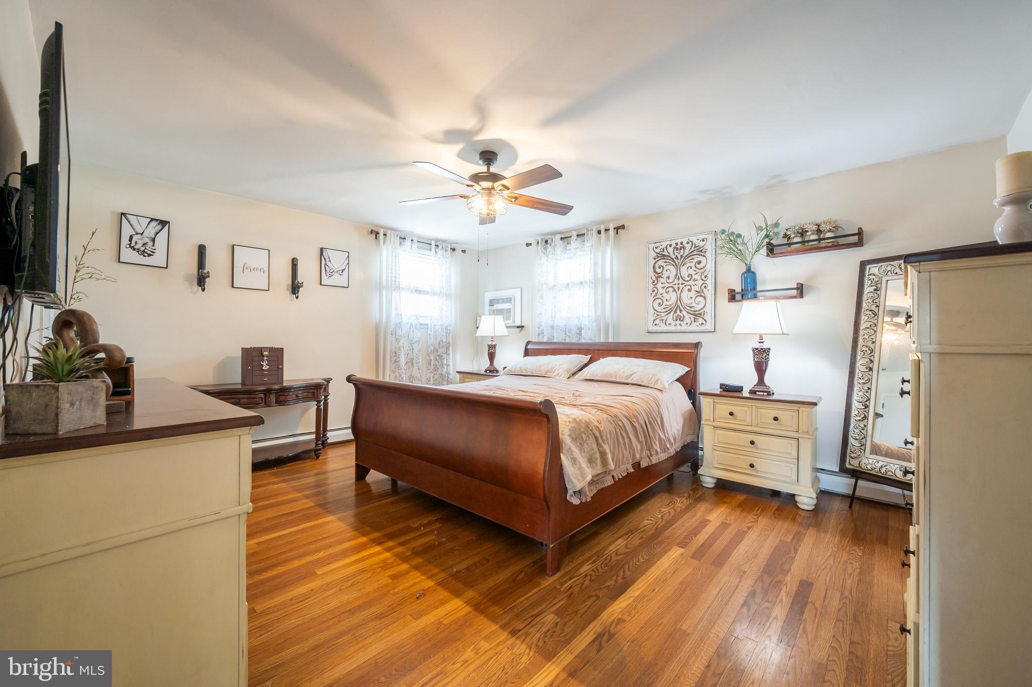 738 Longstreth Road Warminster, PA 18974 - Photo 16 of 30