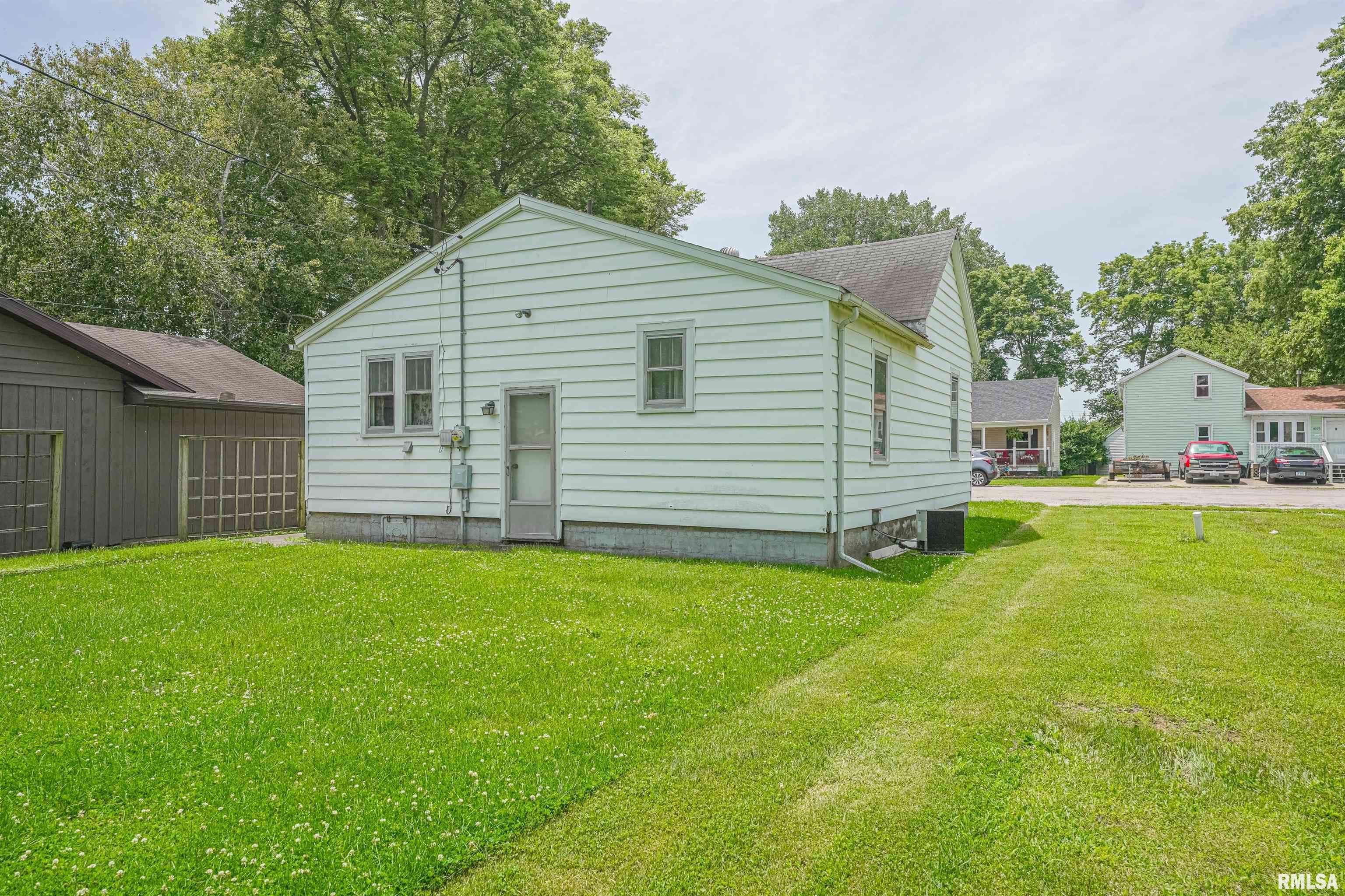 1008 Decatur Street Lincoln, IL 62656 - Photo 12 of 14