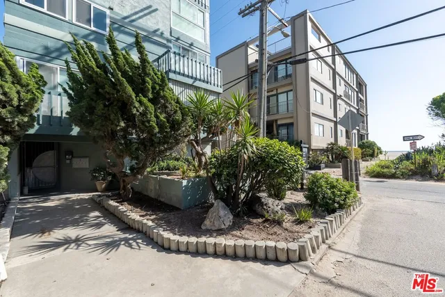 $1,595,000 | 14 Reef Street, Unit 4, Marina del Rey, CA 90292