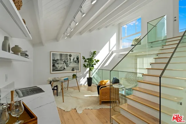 a view of entryway and hall
