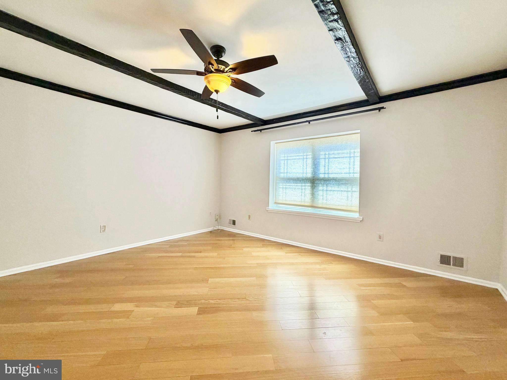 26 Allison Road East Windsor, NJ 08520 - Photo 2 of 19